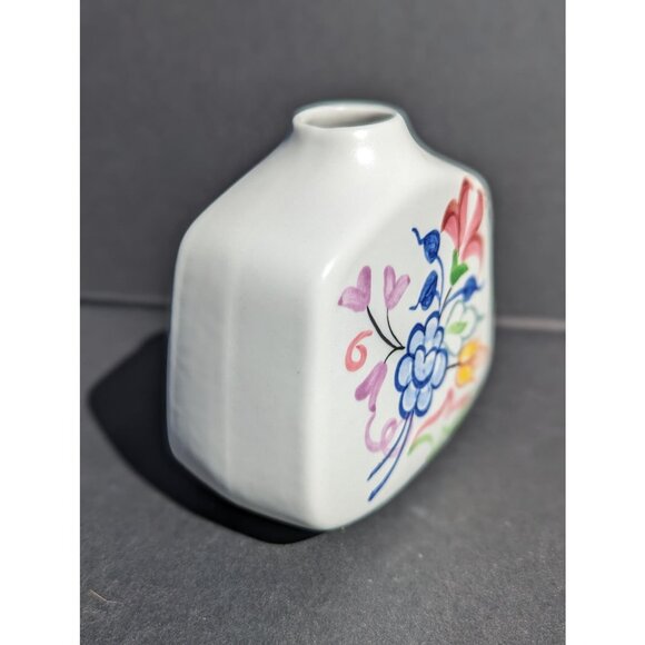 Vintage Hand Painted Poole Pottery BN Floral Pattern Flower Vase - Picture 2 of 4